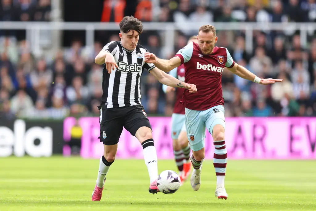 ผลบอล : นิวคาสเซิล พบ เวสต์แฮม 2-0  เตรียมความพร้อมก่อนลุยปืนใหญ่