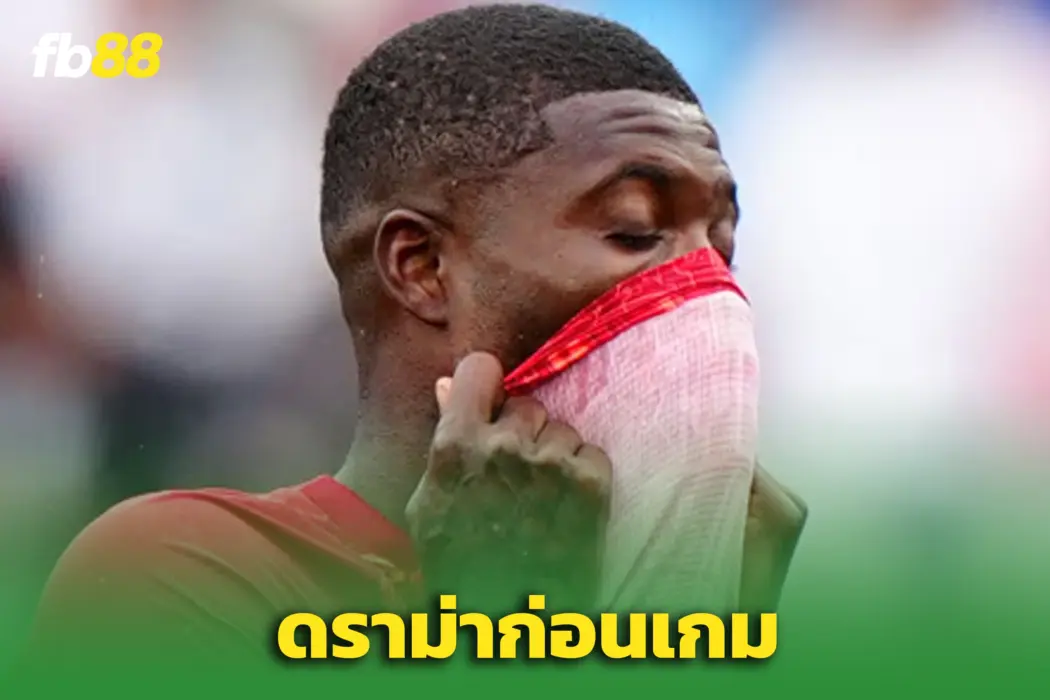 ดราม่า! “สเปนซ์” เมินจับมือ “ปาร์เตย์” แฟนบอลโห่ลั่นสนาม